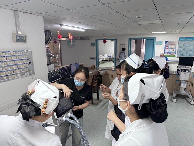 我院内四科开展新进排痰机专项操作培训